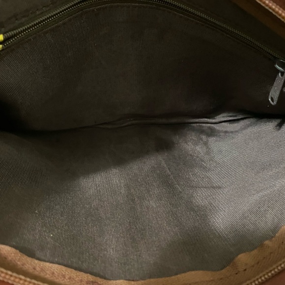 Vintage Contessa Oversized Scalloped Leather Clutch/Wristlet - Picture 6 of 10